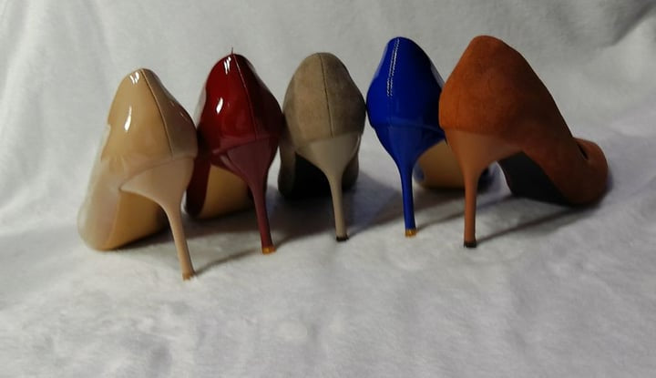 Gray suede, brown suede, blue, red, beige colors