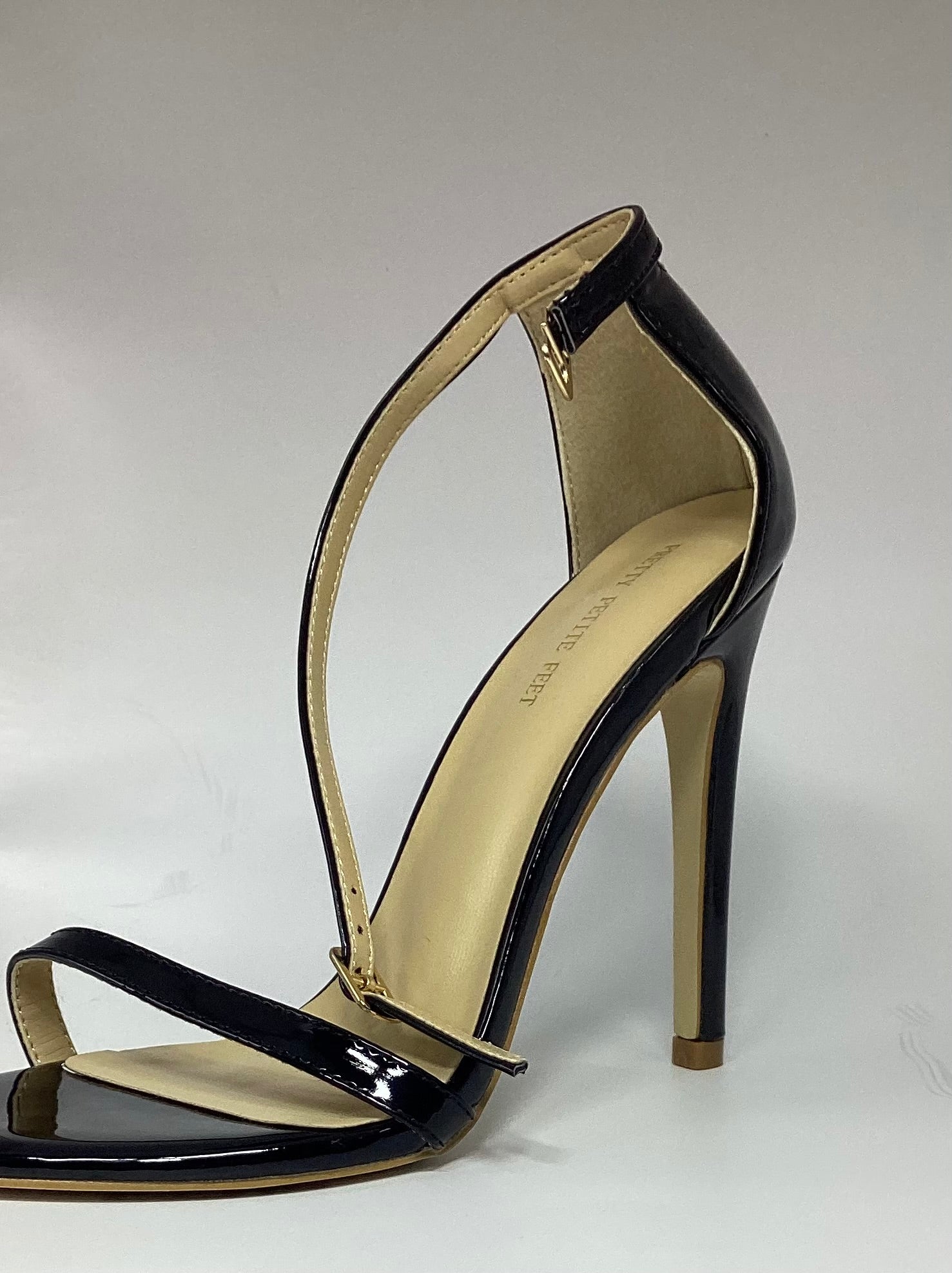 Open toe sandal, Strap ankle, thin heel, height increasing, Open toe stilettos in black, red and beige