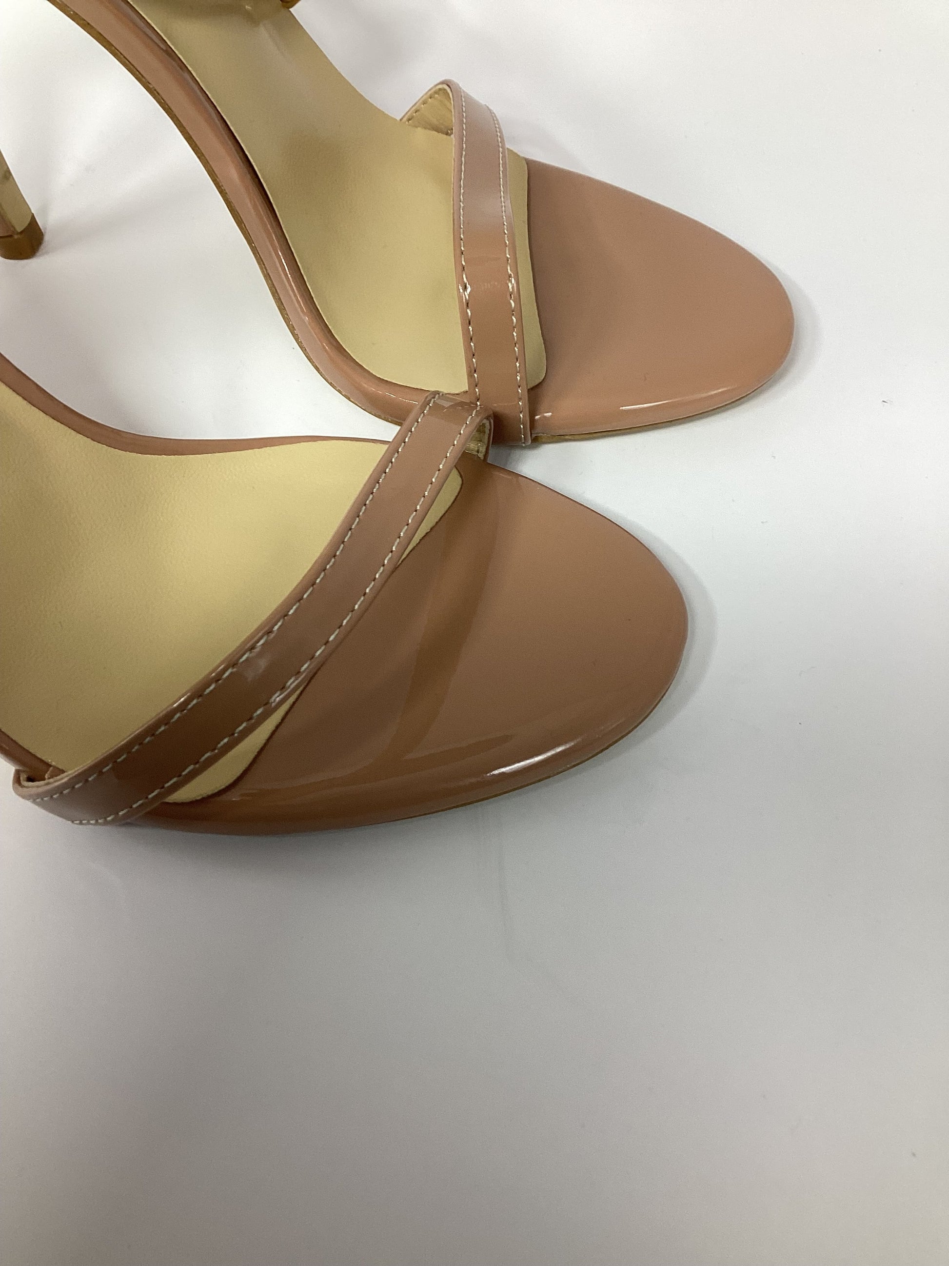 Open toe sandal, Strap ankle, thin heel, height increasing, Open toe stilettos in black, red and beige 